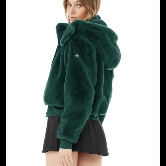 Alo Yoga Faux Fur emerald/teal jacket, NWOT, XS. Hard to find, sold out! - Picture 8 of 9